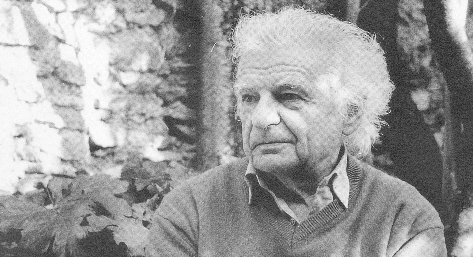 Yves Bonnefoy, France’s most famous contemporary poet and winner of the “Golden Wreath” of SPE in 1999